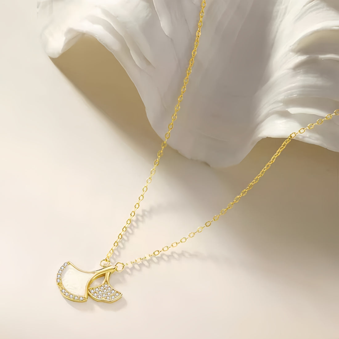 🍂【Ginkgo Leaf Necklace】925 Sterling Silver Pendant | CZ & Shell Accents | Dainty Adjustable Choker